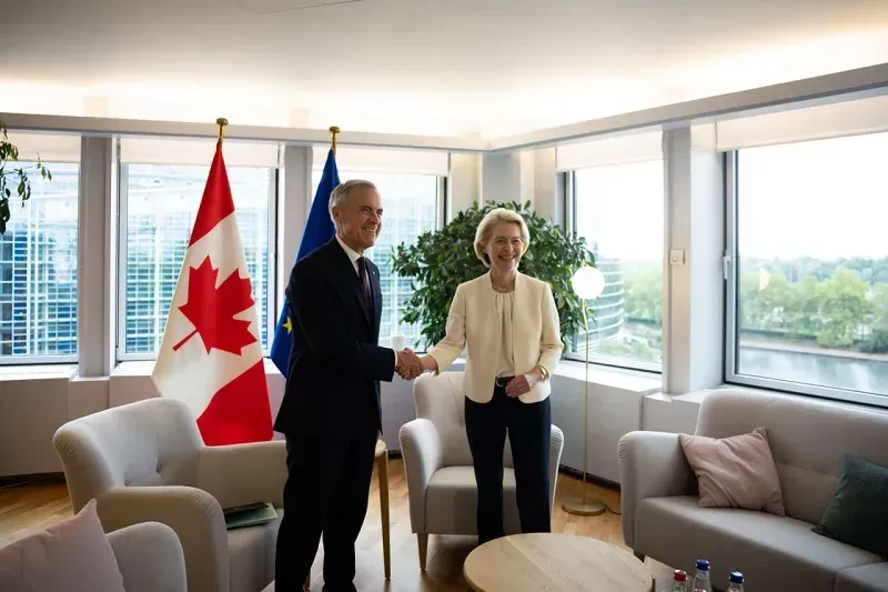Ông Trump dọa áp thuế EU nếu Canada trở thành “thành viên liên kết”