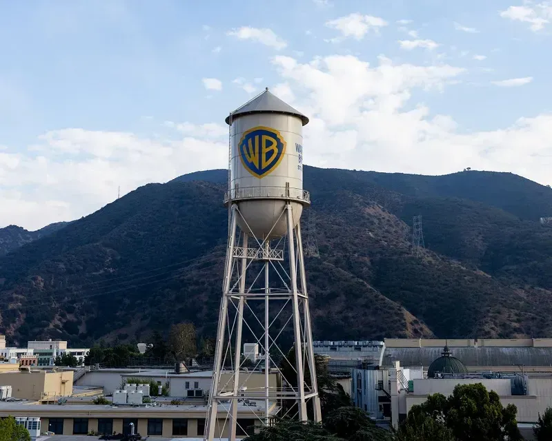 DOJ “bật đèn xanh” cho thương vụ Paramount Skydance mua Warner Bros. Discovery