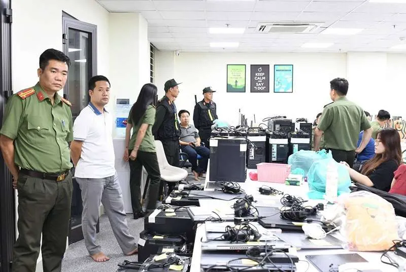 Việt Nam: Nhóm tội phạm lừa đảo tiền ảo quy mô hàng tỷ USD bị bắt Việt Nam: Nhóm tội phạm lừa đảo tiền ảo quy mô hàng tỷ USD bị bắt