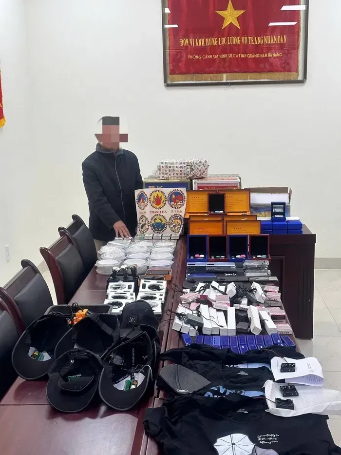 Đ&agrave; Nẵng triệt ph&aacute; 2 điểm mua b&aacute;n thiết bị gian lận phục vụ cờ bạc