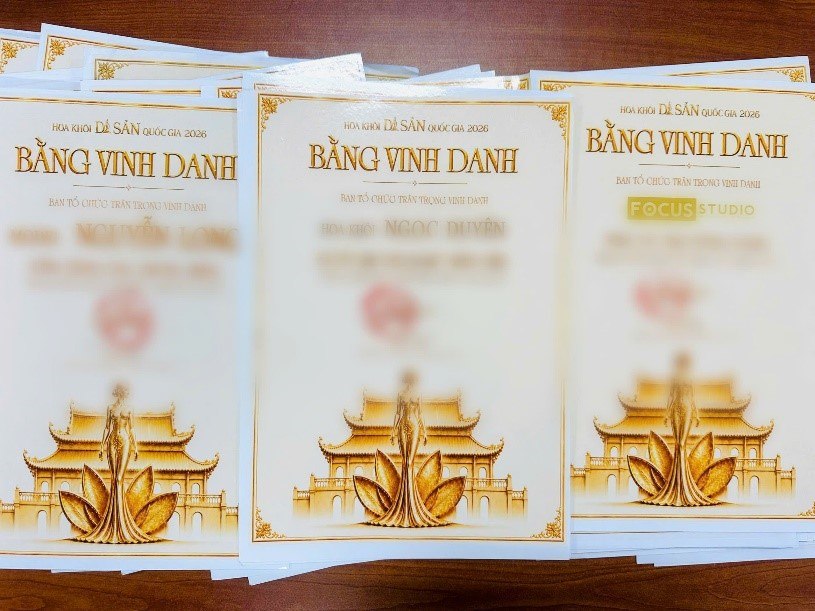 cong-an-ha-noi-xu-phat-don-vi-to-chuc-cuoc-thi-hoa-khoi-khong-phep-2.jpg Công an Hà Nội xử phạt đơn vị tổ chức cuộc thi “Hoa khôi” không phép