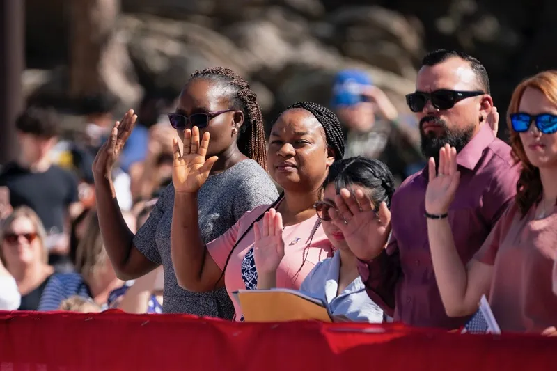 Ch&iacute;nh quyền Trump l&ecirc;n kế hoạch tước quốc tịch 200 người nhập cư mỗi th&aacute;ng?