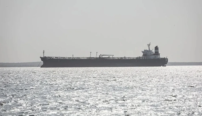 Trump-trung-phat-doanh-nghiep-tau-cho-dau-Trung-Quoc-lien-quan- Venezuela-1.webp Trump trừng phạt doanh nghiệp, tàu chở dầu Trung Quốc liên quan Venezuela