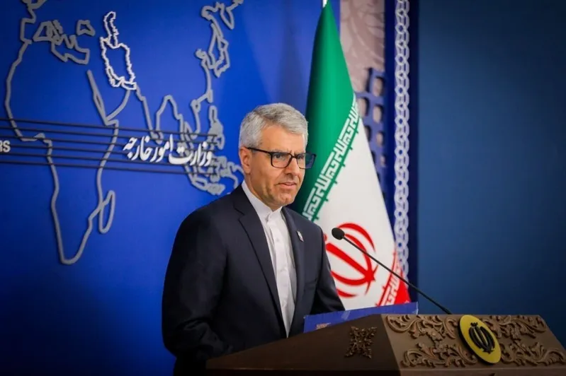 &Ocirc;ng Trump tuy&ecirc;n bố tạm dừng kế hoạch tấn c&ocirc;ng Iran 