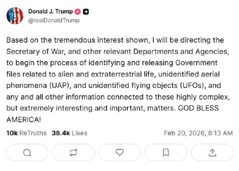 Trump &ldquo;&uacute;p mở&rdquo; khả năng sắp c&ocirc;ng bố t&agrave;i liệu về UFO v&agrave; UAP