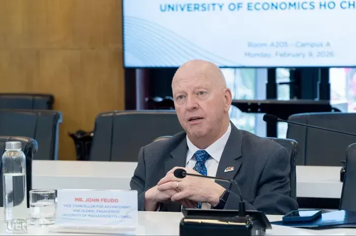 ueh-ho-tac-umass-lowell-trong-dao-tao-va-nghien-cuu-3.webp UEH hợp tác với UMass Lowell trong đào tạo và nghiên cứu