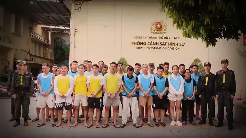 bat-nhom-hiep-si-nup-bong-cuu-nguoi-tu-campuchia-de-truc-loi-1_11zon.webp Bắt nhóm “hiệp sĩ” núp bóng cứu người từ Campuchia để trục lợi