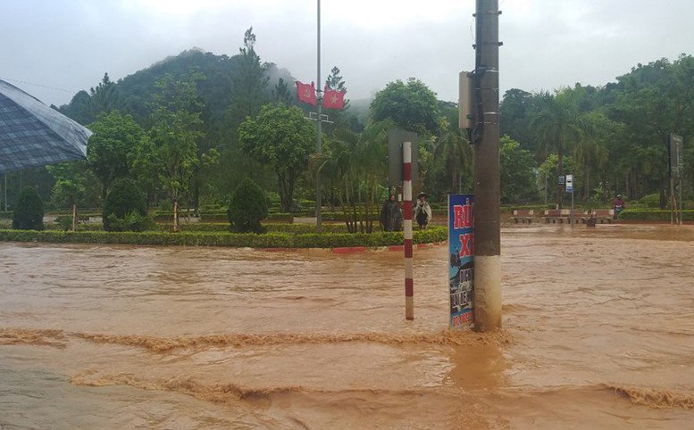 lam-dong-tiep-tuc-ngap-lut-sat-lo-sau-dem-mua-lon-1.jpg Lâm Đồng tiếp tục ngập lụt, sạt lở sau đêm mưa lớn