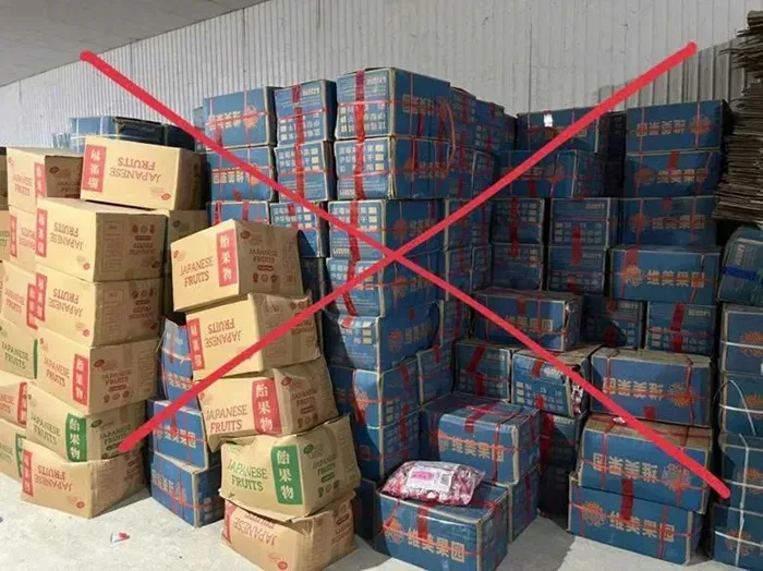 H&agrave; Nội ph&aacute;t hiện gần 20 tấn b&aacute;nh kẹo giả mạo h&agrave;ng nhập khẩu