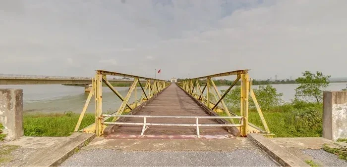 Cầu Hiền Lương kho&aacute;c diện mạo mới, mở cửa miễn ph&iacute; đ&oacute;n kh&aacute;ch dịp Tết 