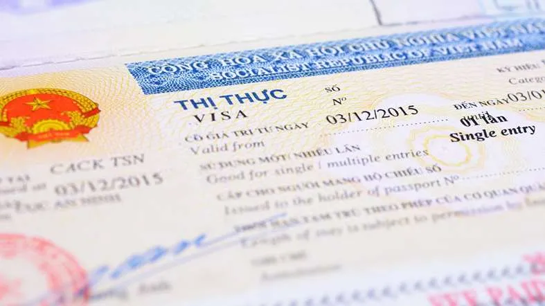Việt Nam giảm thời gian cấp Giấy miễn thị thực còn 1 ngày Việt Nam giảm thời gian cấp Giấy miễn thị thực còn 1 ngày