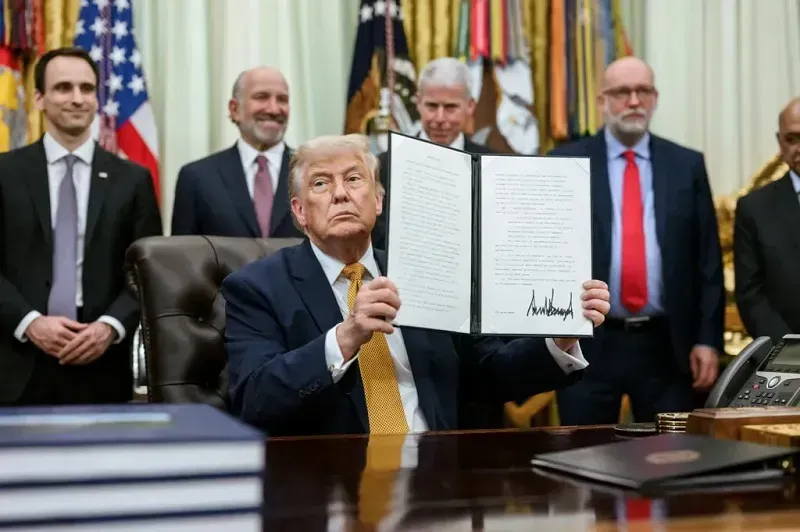 Chính quyền Trump đề nghị Quốc hội cấp ngân sách bổ sung gần 88 tỷ USD