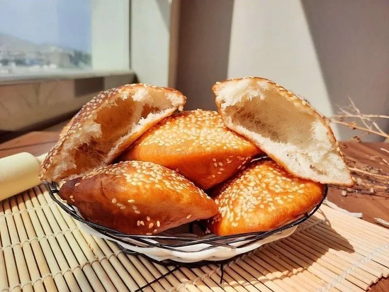 banh-tieu-mon-banh-chien-phong-goi-nho-tuoi-tho-2_11zon.webp Bánh tiêu: Món bánh chiên phồng gợi nhớ tuổi thơ