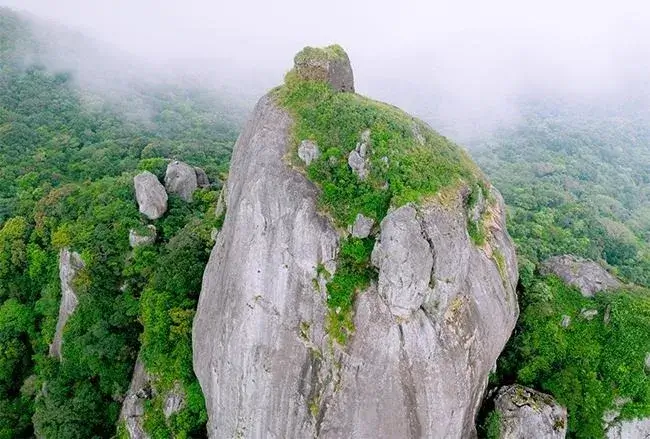 Tháp Hòn Chuông - Công trình bí ẩn ở núi Bà