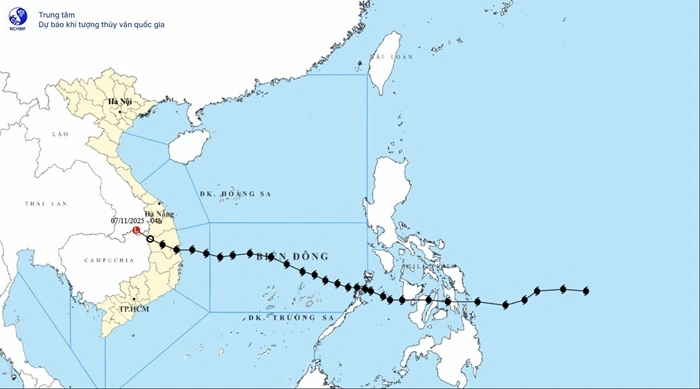 Bão Kalmaegi càn quét miền Trung suy yếu thành vùng áp thấp