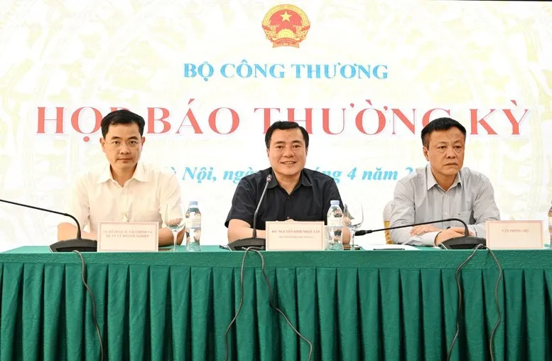 viet-nam-thong-tin-ve-cuoc-dieu-tra-thuong-mai-cua-hoa-ky-1_11zon.webp Việt Nam thông tin về cuộc điều tra thương mại của Hoa Kỳ