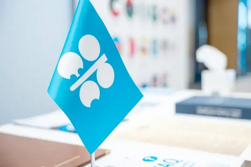 OPEC+ giữ nguyên sản lượng dầu cung cấp ra thị trường trong tháng 11
