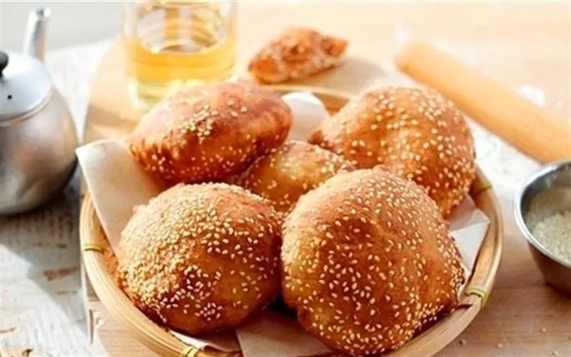 banh-tieu-mon-banh-chien-phong-goi-nho-tuoi-tho-1_11zon.webp Bánh tiêu: Món bánh chiên phồng gợi nhớ tuổi thơ