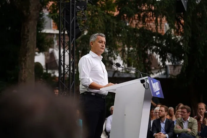 Pháp thừa nhận thất bại an ninh trong vụ trộm bảo tàng Louvre Pháp thừa nhận thất bại an ninh trong vụ trộm bảo tàng Louvre