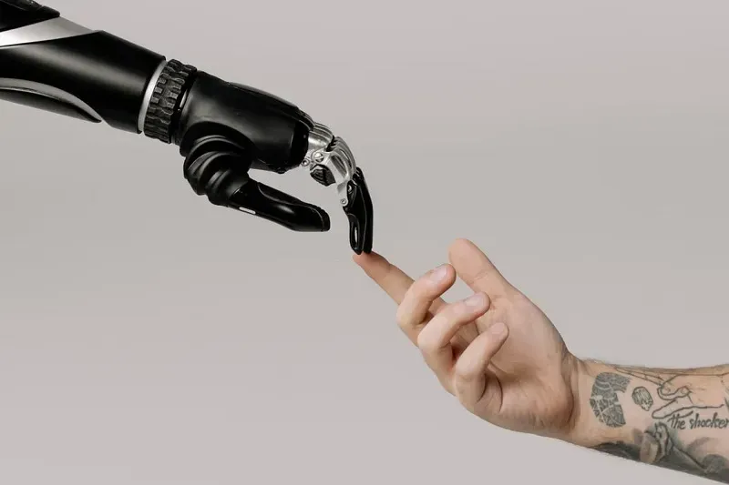 OpenAI đề xuất thiết lập tiêu chuẩn AI toàn cầu, cảnh báo rủi ro tự nâng cấp