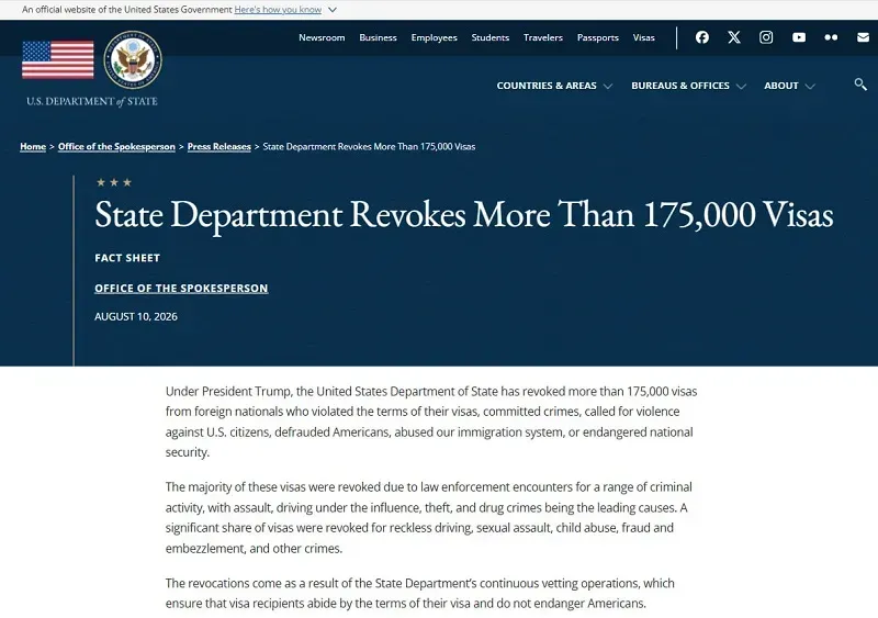 Ch&iacute;nh quyền &ocirc;ng Trump thu hồi hơn 175.000 thị thực