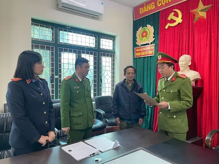 Triệt ph&aacute; vụ sản xuất hơn 1,1 tấn bột ngọt giả hiệu AJINOMOTO