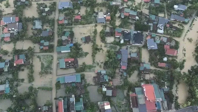 Việt Nam: Bão Matmo đi vào biển Đông, trở thành cơn bão số 11