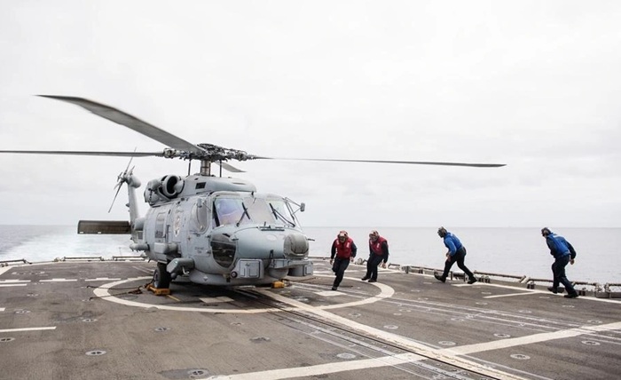 hinh-1.jpg Trực thăng và tiêm kích Hoa Kỳ gặp nạn ở Biển Đông