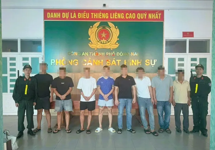viet-nam-triet-pha-duong-day-ca-do-bong-da-lien-tinh-hon-70-ti-dong-thang-1.webp Việt Nam triệt phá đường dây cá độ bóng đá liên tỉnh hơn 70 tỉ đồng/tháng