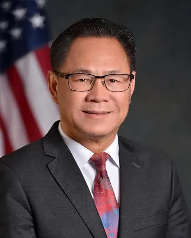 Thị trưởng Westminster Charlie Nguyễn Mạnh Chí tranh cử Dân Biểu Liên Bang Hoa Kỳ Thị trưởng Westminster Charlie Nguyễn Mạnh Chí tranh cử Dân Biểu Liên Bang Hoa Kỳ