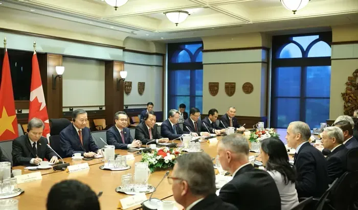 Việt Nam - Canada n&acirc;ng cấp quan hệ l&ecirc;n Đối t&aacute;c chiến lược