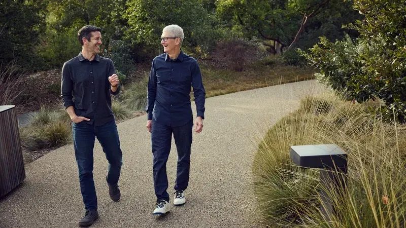 &Ocirc;ng Tim Cook sắp rời ghế CEO, Apple c&ocirc;ng bố người kế nhiệm