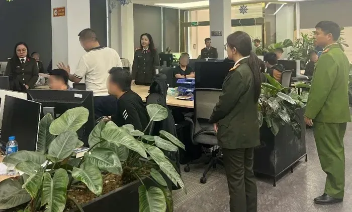 Khởi tố nh&oacute;m lừa đảo h&agrave;ng chục tỷ đồng đầu tư tiền số FTXF 