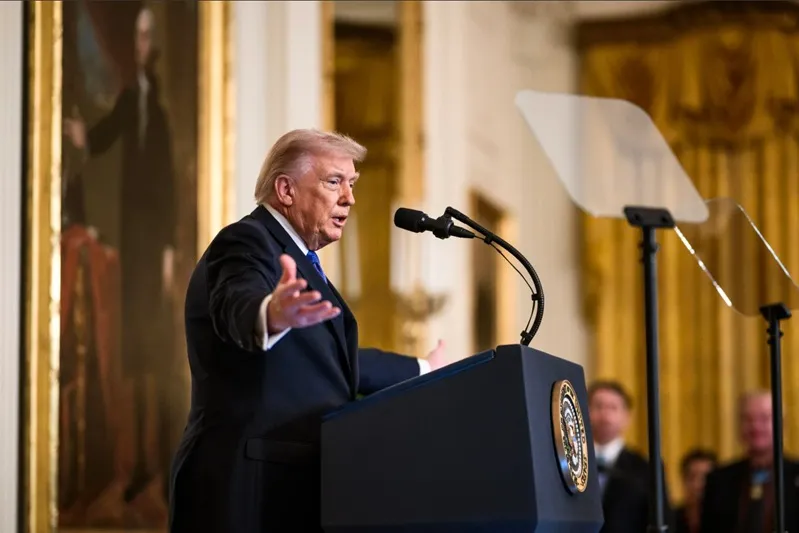 &Ocirc;ng Trump dọa cấm vận, cắt đứt thương mại với T&acirc;y Ban Nha 