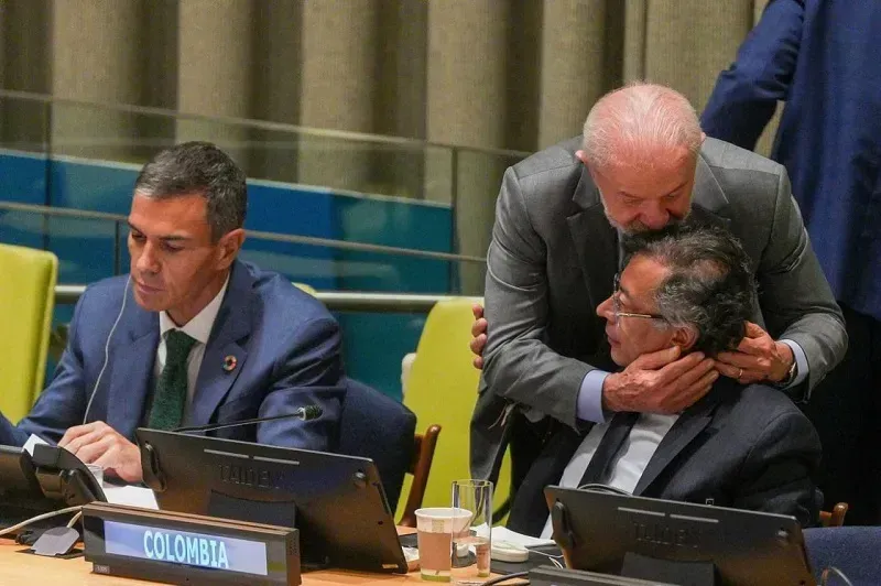Colombia cáo buộc Hoa Kỳ đánh bom tàu chở công dân nước này, Nhà Trắng phản bác Colombia cáo buộc Hoa Kỳ đánh bom tàu chở công dân nước này, Nhà Trắng phản bác