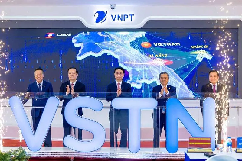 Việt Nam chính thức vận hành tuyến cáp quốc tế đất liền đầu tiên