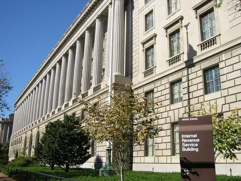 Thẩm phán liên bang khiển trách ông Trump về vụ kiện với IRS