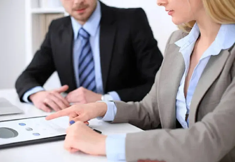 Hoa Kỳ: Số lượng vị tr&iacute; tuyển dụng giảm, việc l&agrave;m th&aacute;ng 2 chững lại