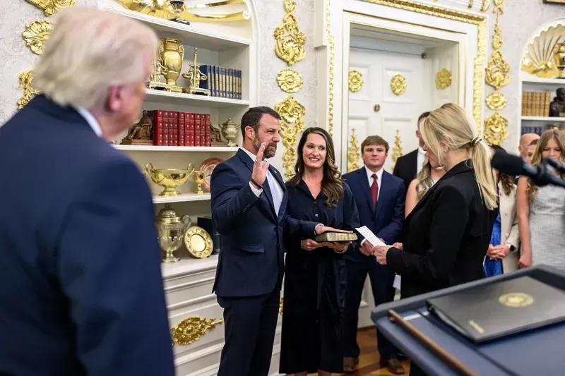 &Ocirc;ng Trump chưa h&agrave;i l&ograve;ng với thỏa thuận cấp ng&acirc;n s&aacute;ch cho DHS