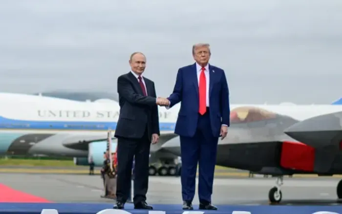 Bảy thượng nghị sĩ phản đối Trump cho phép nhập dầu diesel Nga 