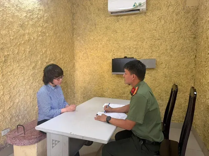 Khởi tố lãnh đạo Nhà xuất bản Hội nhà văn liên quan sách “Chuyện với Thanh” 