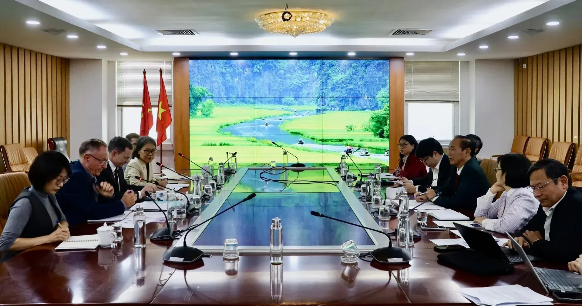 Hoa Kỳ đầu tư 15,2 triệu USD th&uacute;c đẩy chuỗi gi&aacute; trị c&aacute; r&ocirc; phi Việt Nam 