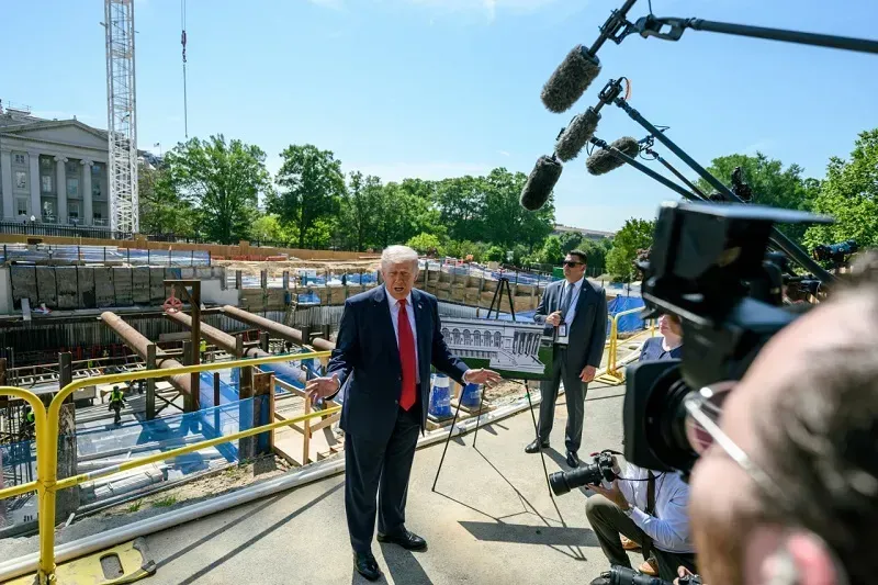 Thẩm phán liên bang yêu cầu ông Trump giải trình về quỹ “chống vũ khí hóa”