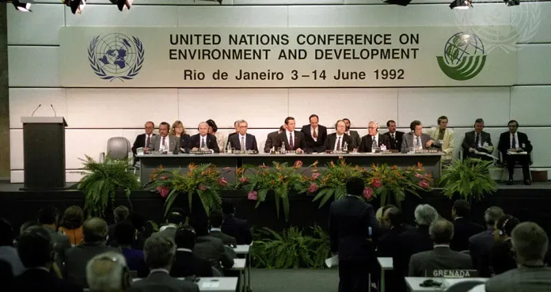 Trump chỉ đạo Hoa Kỳ r&uacute;t khỏi nhiều hiệp ước kh&iacute; hậu quan trọng