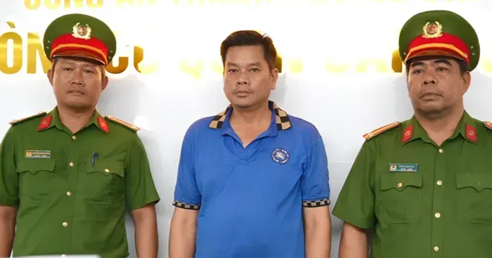 triet-pha-duong-day-mua-ban-hon-2,4-tan-xyanua-tu-campuchia-ve-viet-nam-1.webp Triệt phá đường dây mua bán hơn 2,4 tấn xyanua từ Campuchia về Việt Nam