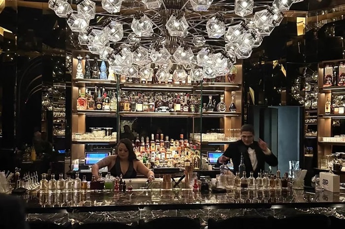Hẹn hò lãng mạn tại các hộp đêm ở Las Vegas Hẹn hò lãng mạn tại các hộp đêm ở Las Vegas