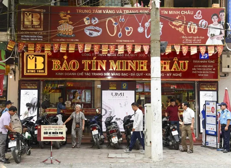 &Ocirc;ng chủ c&ocirc;ng ty v&agrave;ng bạc Bảo T&iacute;n Minh Ch&acirc;u bị khởi tố 