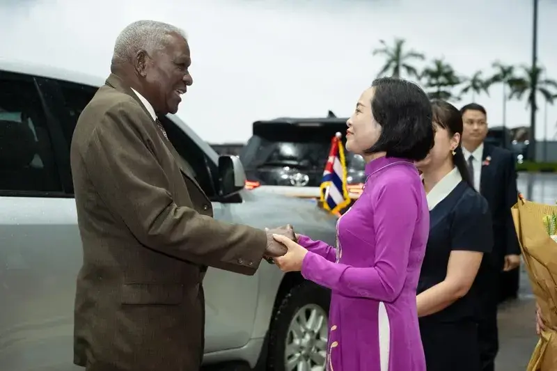 Chủ tịch Quốc hội Cuba đến thăm Việt Nam