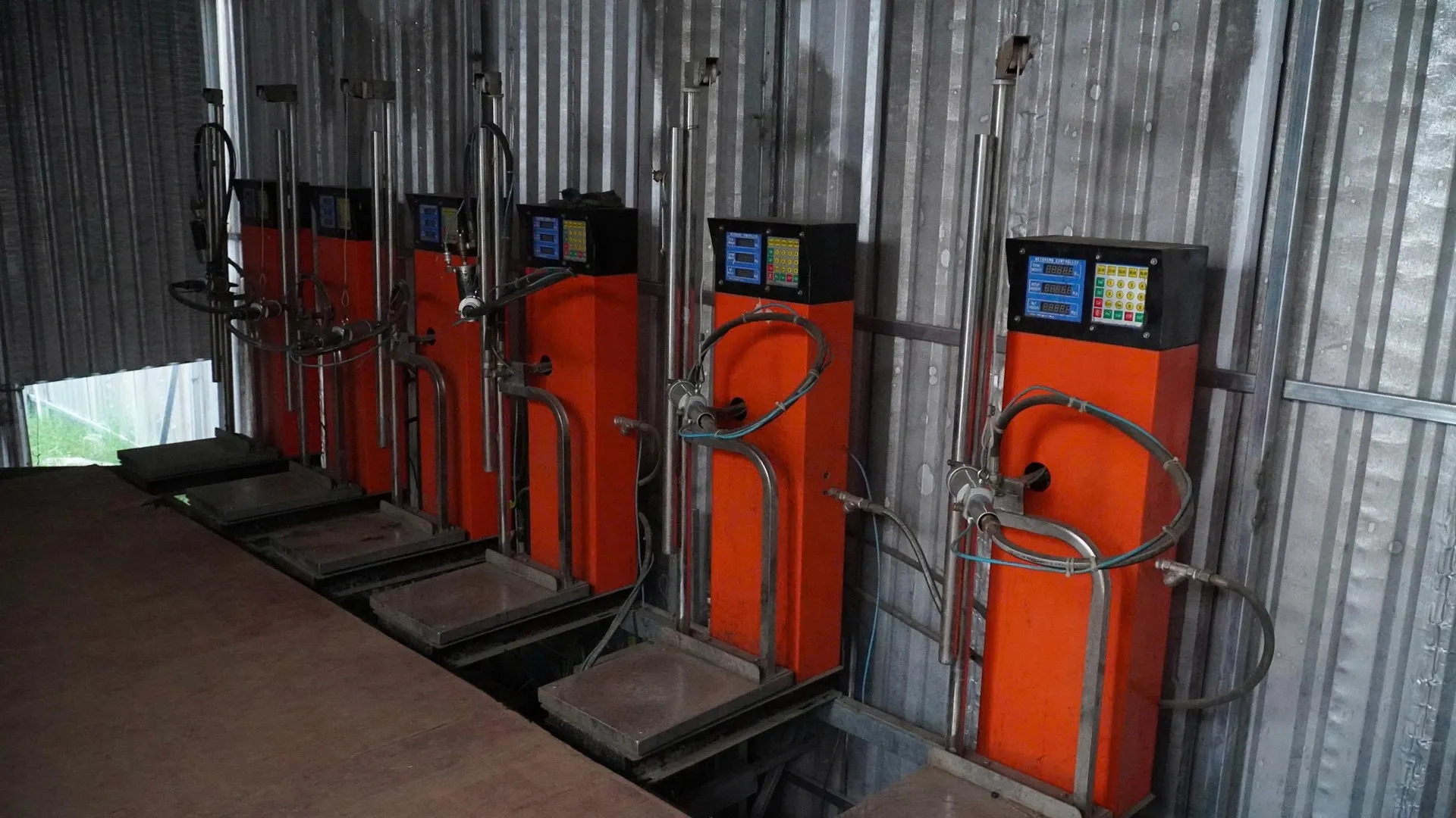 T&acirc;y Ninh bắt giữ nh&oacute;m bu&ocirc;n b&aacute;n gas &ldquo;giả&rdquo; quy m&ocirc; lớn